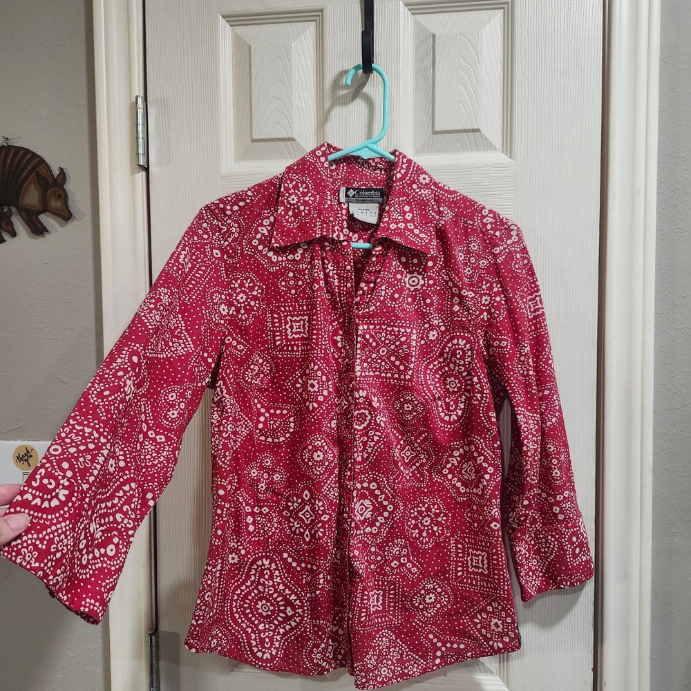 Columbia XCO Womens Red Bandana Print Snap Front 3/4 Sleeve Cotton Shirt Medium
